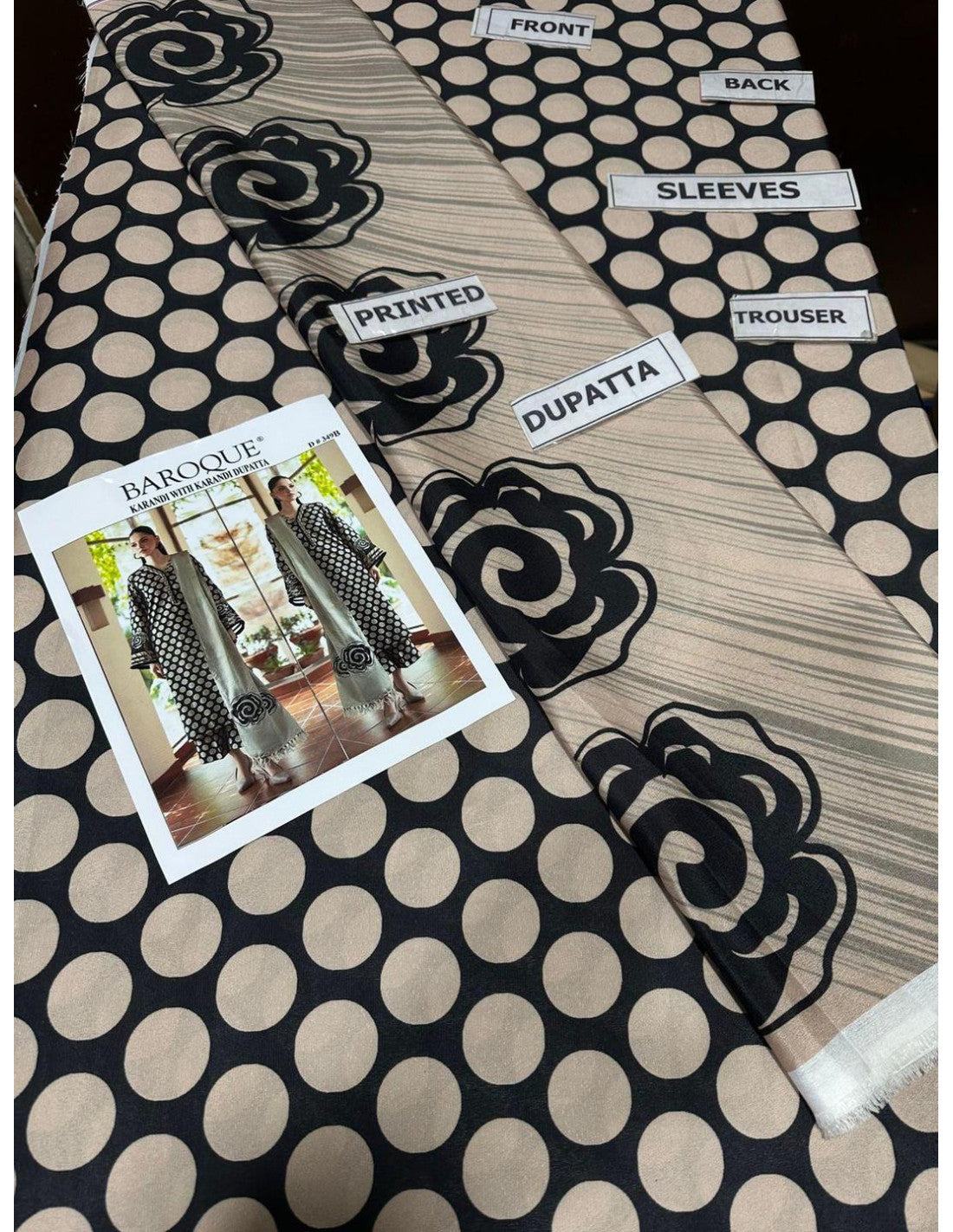 3 Piece - Baroque Printed Lawn Suit with Lawn Duppatta (Unstitched)