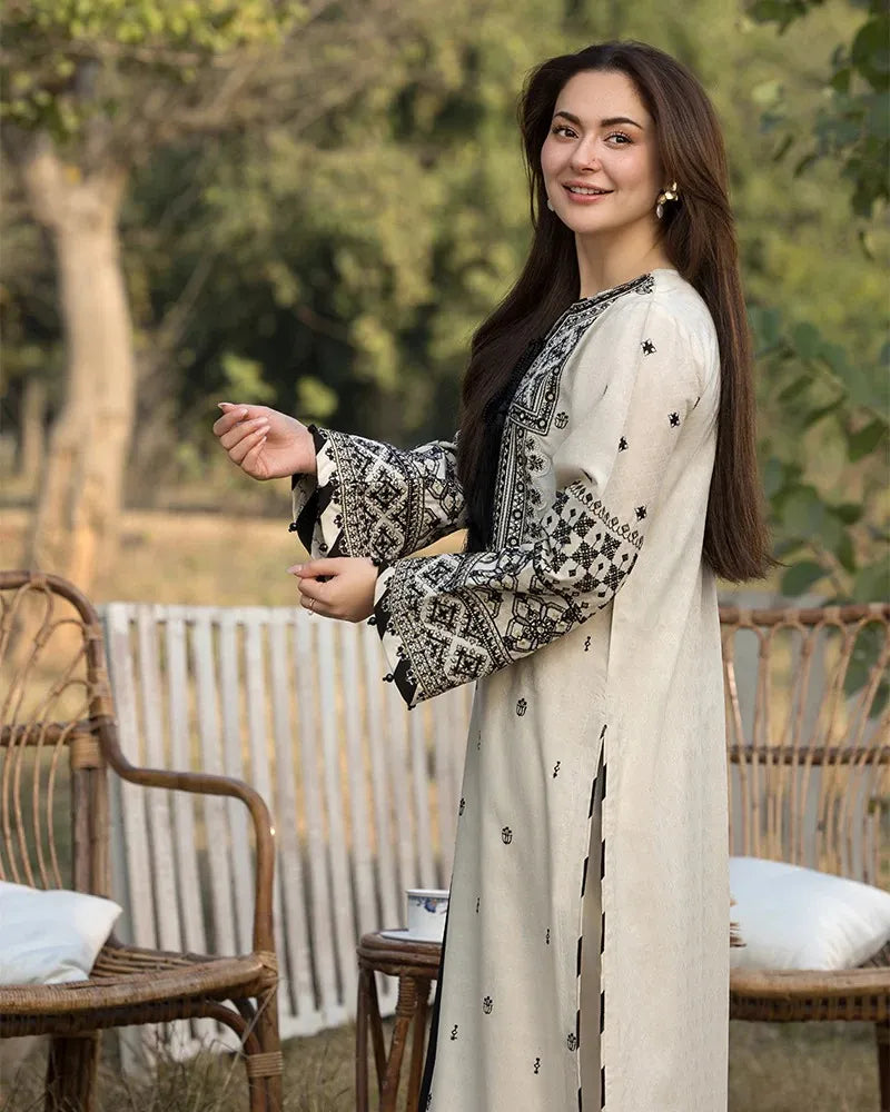 3 Piece - Dhanak Embroidered Suit with Dhanak Heavy Embroidered Dupatta (Unstitched)