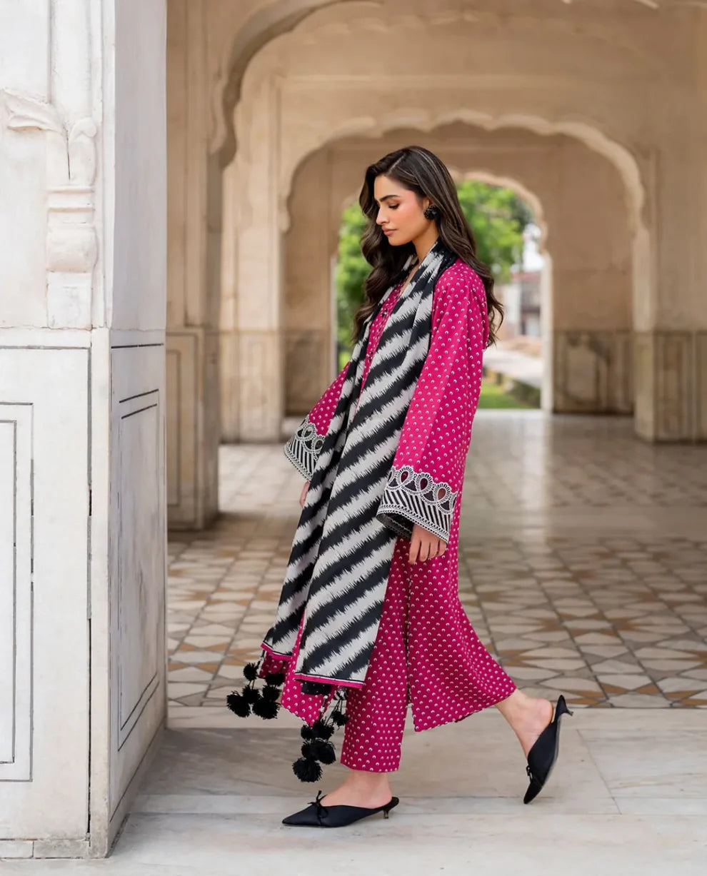 3 Piece - Khaddar Digital Printed Suit with Digital Printed Khaddar Dupatta (Unstitched)